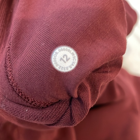 Lululemon Burgundy Scuba Joggers Sz 12 - Picture 3 of 4